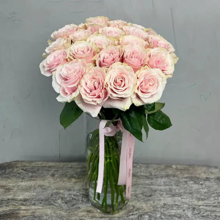 Vase Rose Arrangements