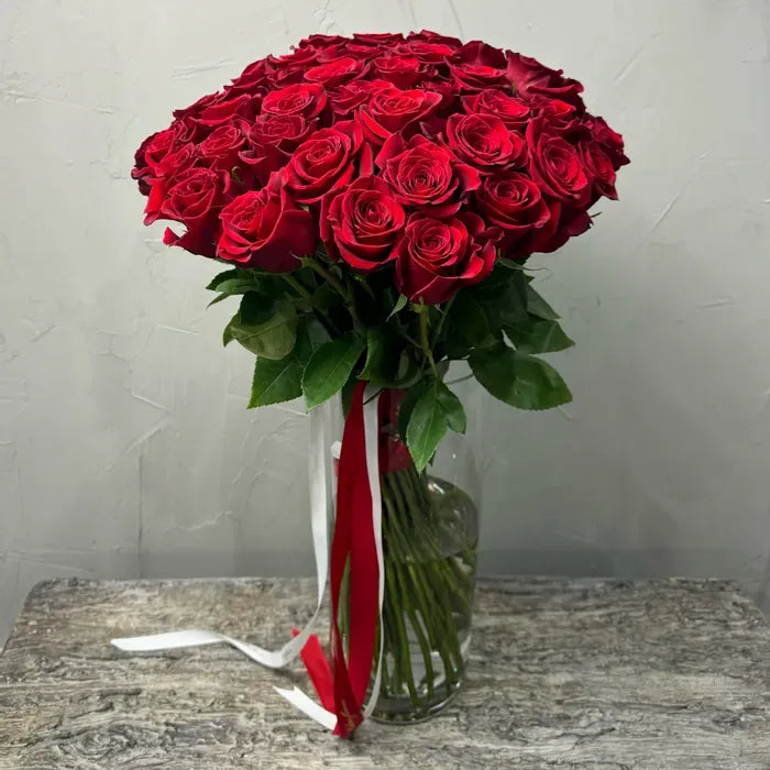 Vase Rose Arrangements